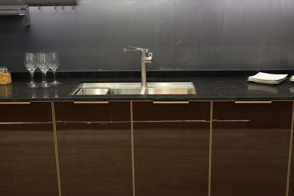 森林之光SPCS系統(tǒng)嵌入在地柜內(nèi)